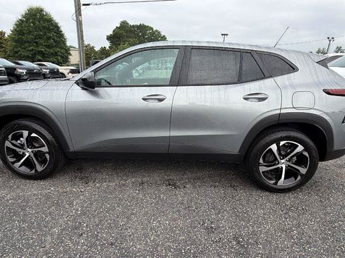 New 2026 Chevrolet Trax RS w/ Sunroof Package FWD image 12