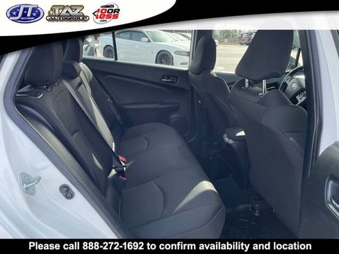Used 2019 Toyota Prius L Eco image 12