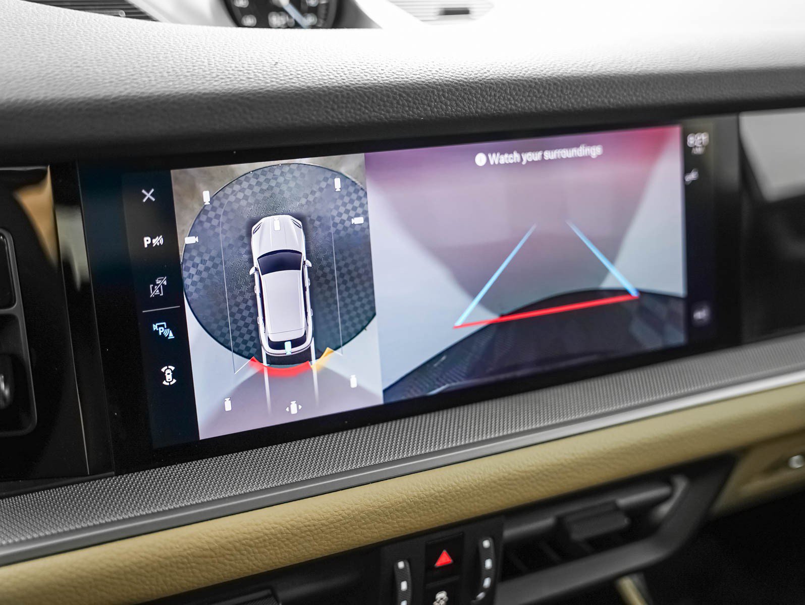 Certified 2024 Porsche Cayenne AWD/4WD image 24