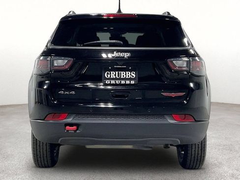 Used 2022 Jeep Compass Trailhawk w/ Trailhawk Elite Group AWD/4WD image 5