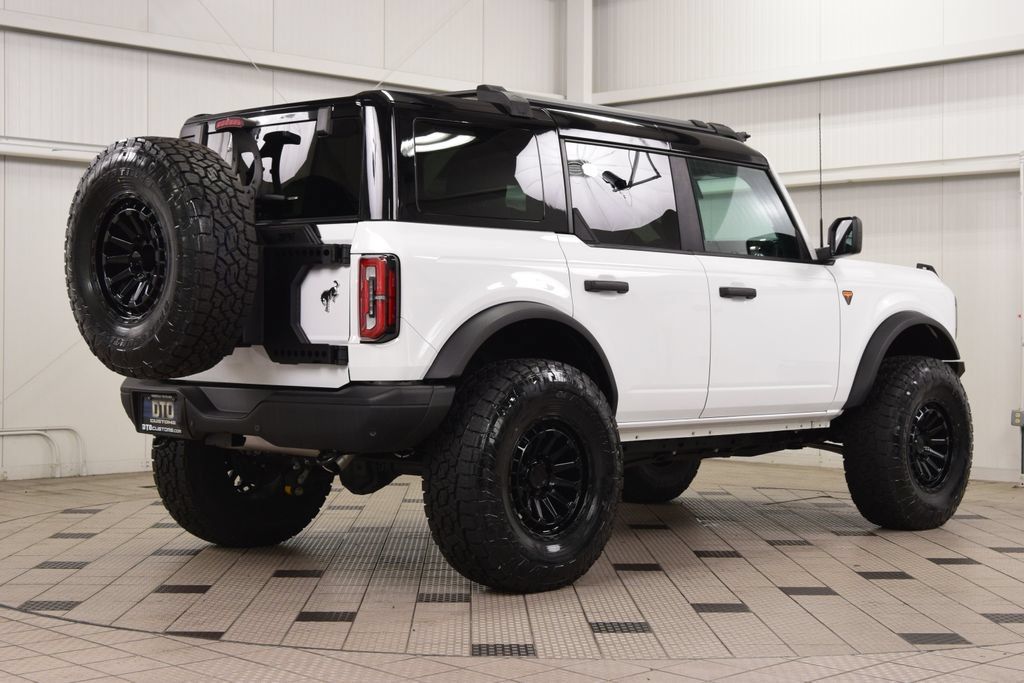 Used 2024 Ford Bronco Badlands AWD/4WD image 7