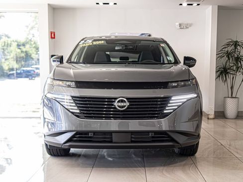 Used 2025 Nissan Murano SL AWD/4WD image 2