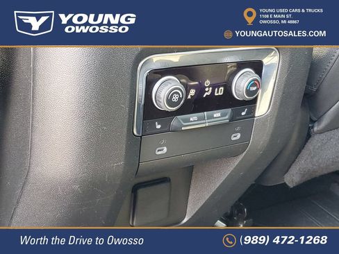 Used 2023 Chevrolet Tahoe Z71 w/ Luxury Package AWD/4WD image 33