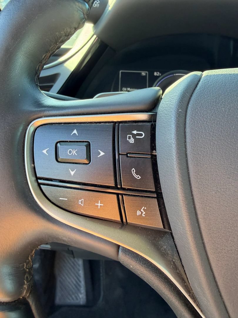Used 2024 Lexus ES 300h Ultra Luxury w/ Accessory Package (Z2) FWD image 23