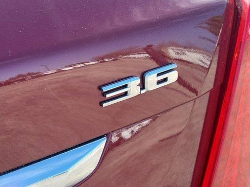 Used 2017 Cadillac XT5 Luxury w/ LPO, Wheel Lock Package image 6