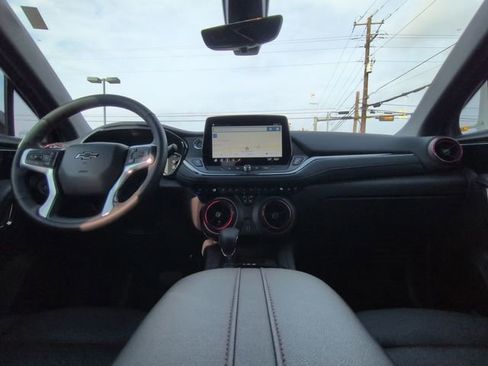 Certified 2024 Chevrolet Blazer RS w/ Driver Confidence II Package image 2