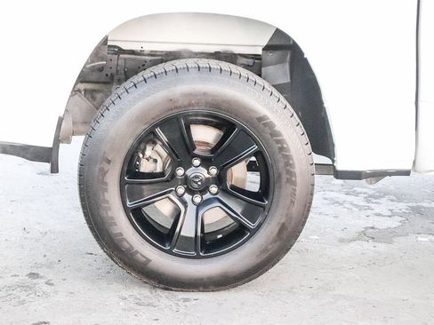 Used 2024 RAM 1500 Big Horn AWD/4WD image 12