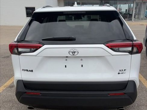 Certified 2025 Toyota RAV4 XLE w/ Convenience Package image 4