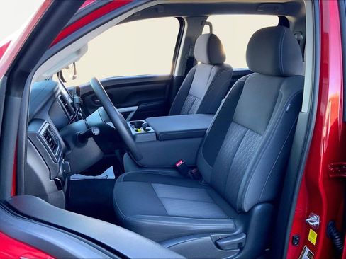 Used 2024 Nissan Titan SV w/ Accessory Utility Package image 15