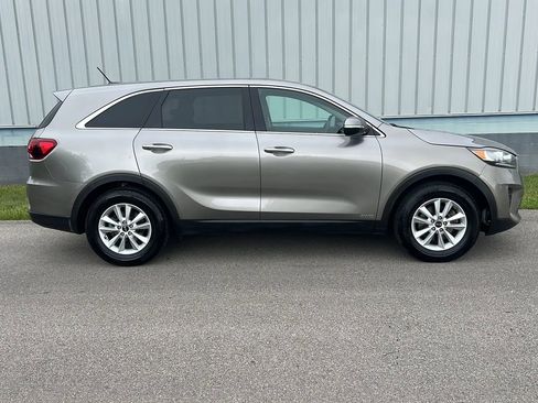 Used 2019 Kia Sorento AWD image 4