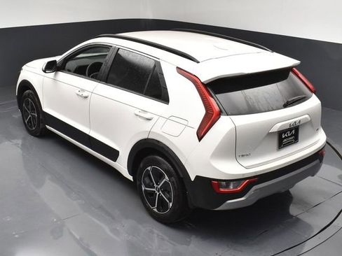 Used 2025 Kia Niro EX FWD image 43