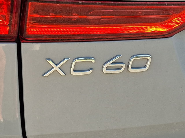 Used 2025 Volvo XC60 B5 Plus w/ Climate Package AWD/4WD image 29
