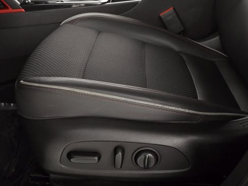 Used 2021 Chevrolet TrailBlazer RS w/ Technology Package image 19