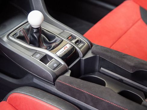 Used 2018 Honda Civic Type R image 54