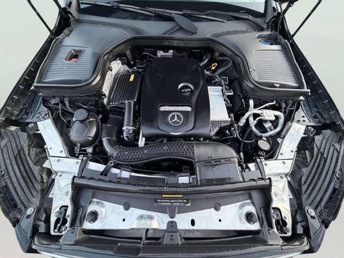 Used 2017 Mercedes-Benz GLC 300 4MATIC image 32