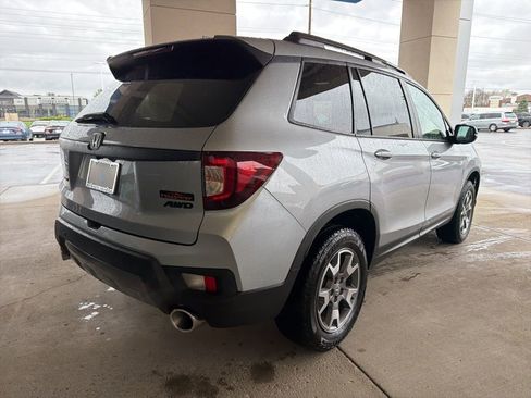 Used 2023 Honda Passport TrailSport image 5