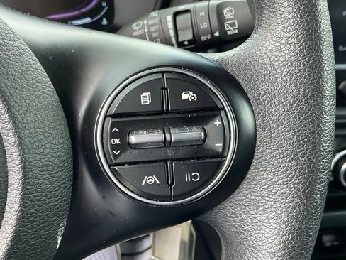 Used 2024 Kia Soul LX w/ Option Group 015 FWD image 33