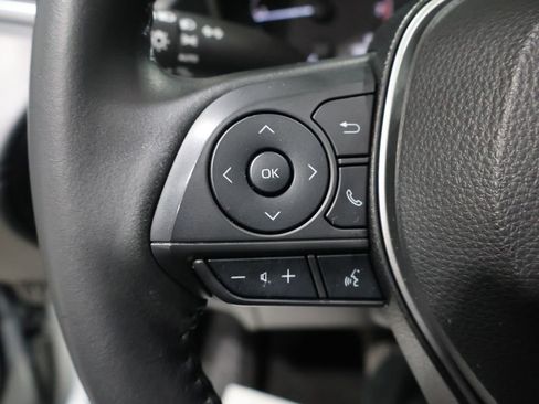 Used 2023 Toyota Corolla Cross LE w/ Moonroof Package image 34