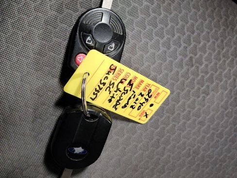 Used 2018 Ford Escape SE image 28