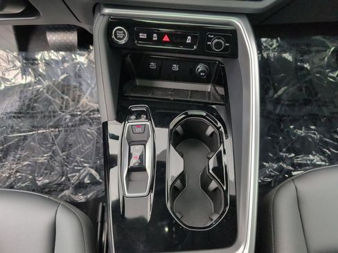 New 2025 Audi Q5 Premium Plus image 17