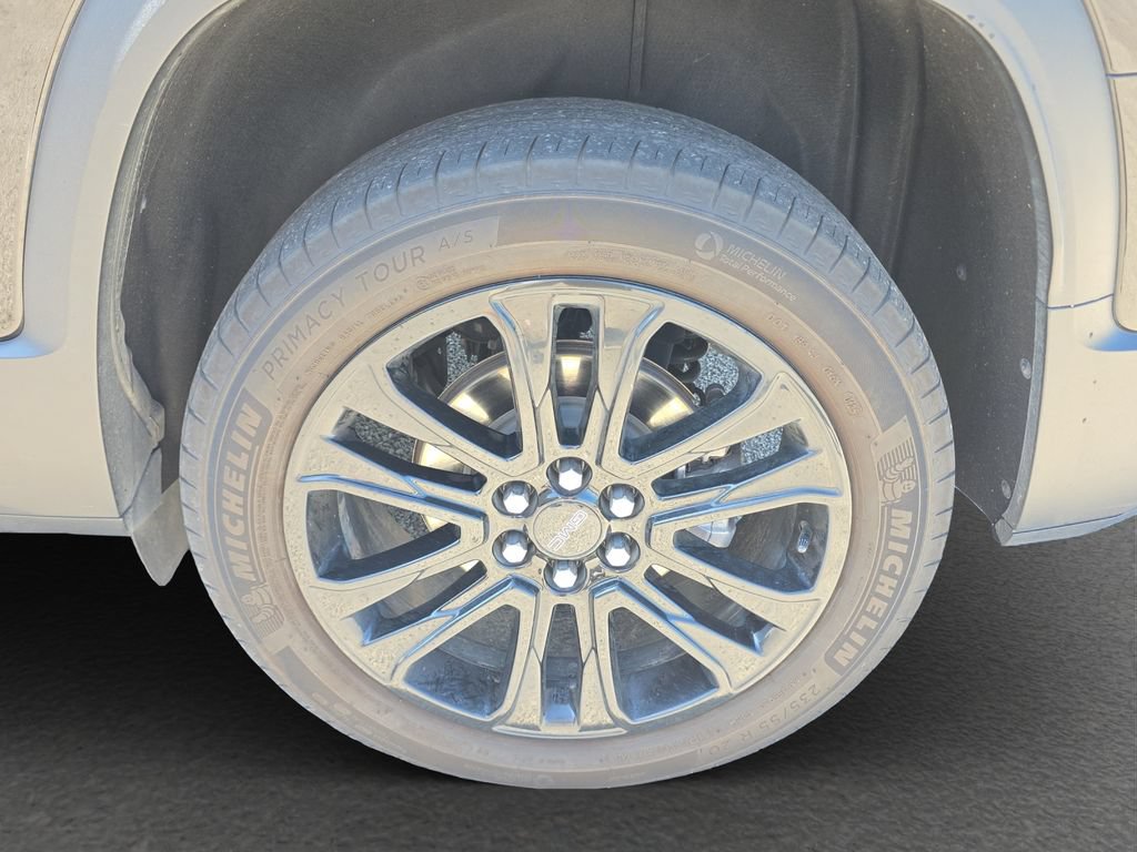 Used 2023 GMC Acadia SLT w/ Elevation Edition AWD/4WD image 5