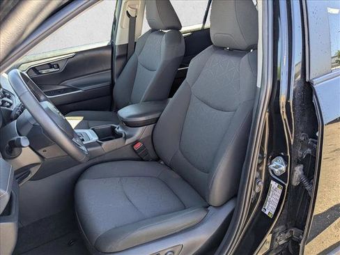 Used 2024 Toyota RAV4 XLE w/ Weather Package image 15