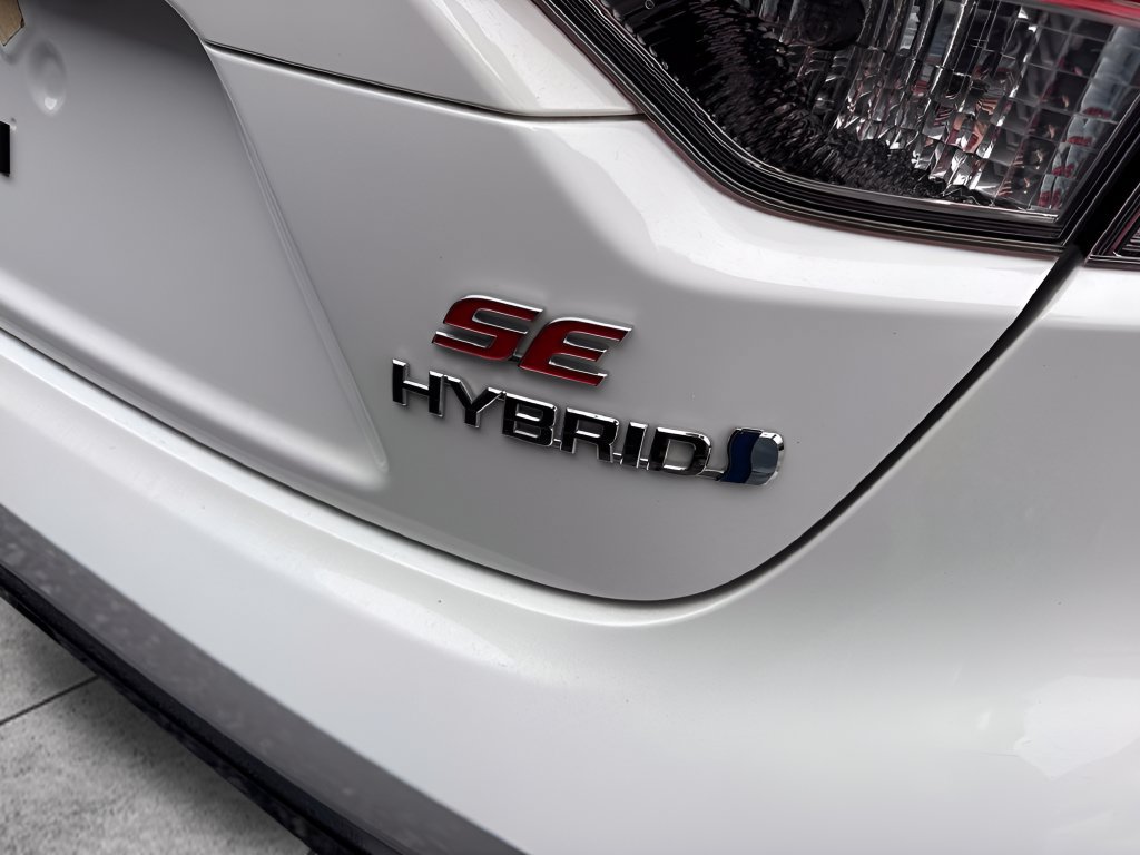 Used 2024 Toyota Corolla SE FWD image 15