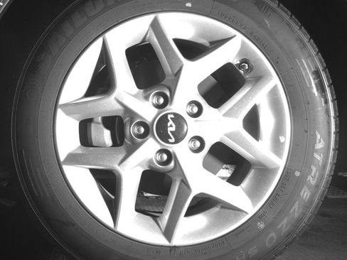 Used 2025 Kia Soul LX w/ LX Technology Package image 12