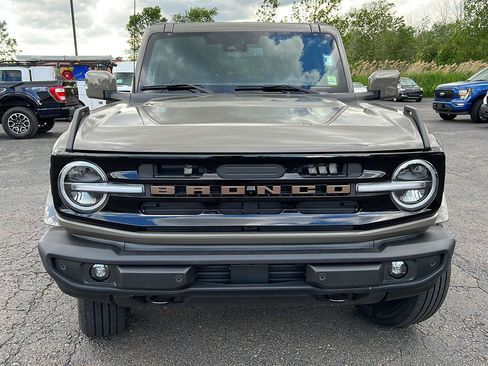 Used 2025 Ford Bronco Outer Banks AWD/4WD image 15