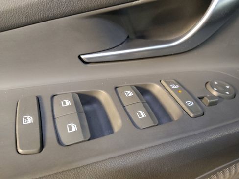 Used 2024 Hyundai Elantra SEL w/ Convenience Package image 27