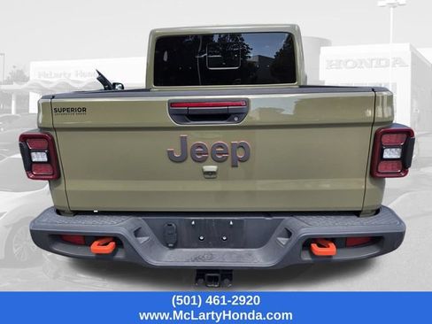 Used 2025 Jeep Gladiator Mojave w/ Convenience Group AWD/4WD image 6