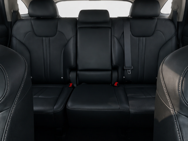 Used 2024 Kia Sorento S w/ Panoramic Sunroof Package FWD image 17