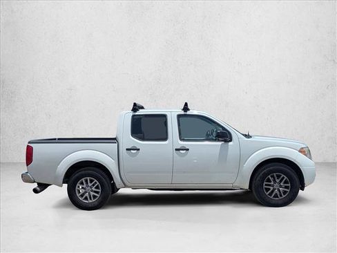 Used 2017 Nissan Frontier SV RWD image 4