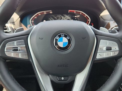 Used 2024 BMW X4 xDrive30i w/ Parking Assistance Package AWD/4WD image 11