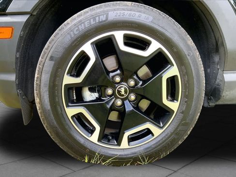 Used 2024 Ford Bronco Sport Outer Banks w/ Tech Package AWD/4WD image 11