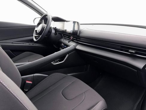 New 2026 Hyundai Elantra SEL FWD image 15