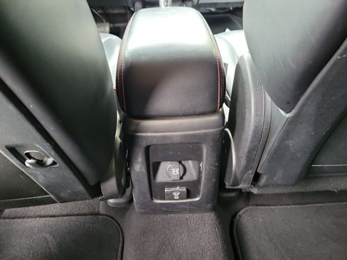 Used 2017 Dodge Journey GT w/ Driver Convenience Group FWD image 13