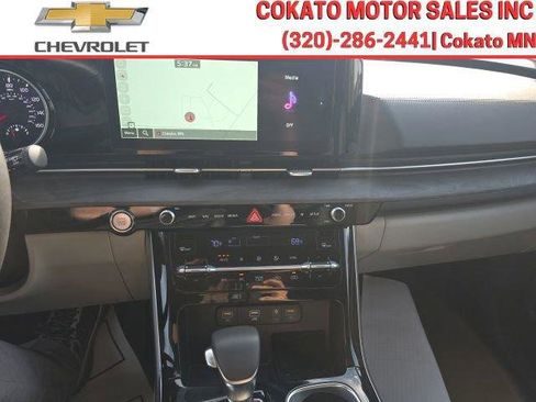 Used 2024 Kia Carnival EX FWD image 28