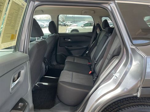 Used 2025 Nissan Rogue SV image 28
