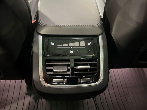 Certified 2024 Volvo XC90 B6 Plus w/ Protection Package Premier AWD/4WD image 25