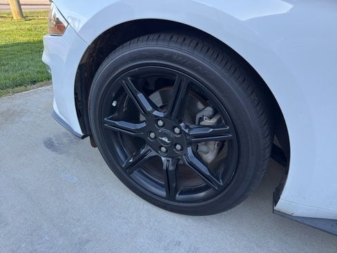 Used 2018 Ford Mustang Coupe w/ Equipment Group 101A image 4