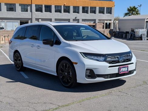 Used 2025 Honda Odyssey Sport-L image 3