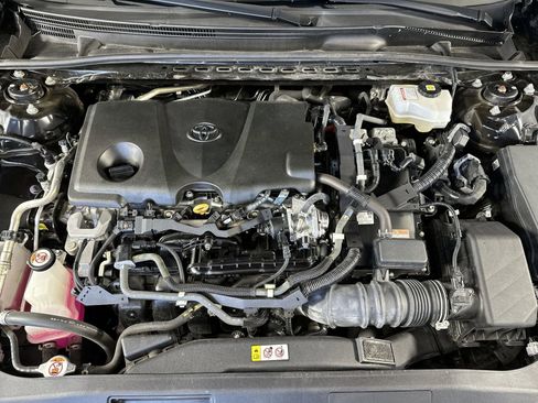 Used 2022 Toyota Camry LE image 28