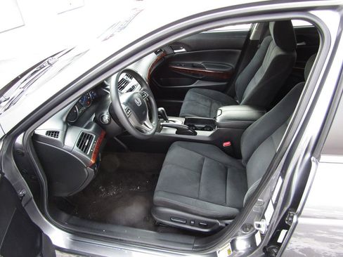 Used 2010 Honda Crosstour EX image 4