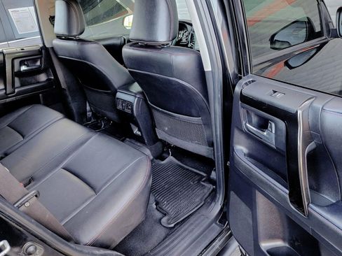 Used 2020 Toyota 4Runner Venture image 37
