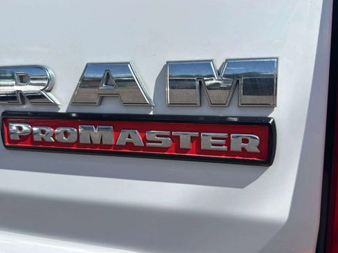 Used 2018 RAM ProMaster 2500 w/ Premium Appearance Group FWD image 16