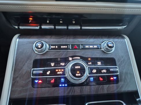 Used 2022 Lincoln Aviator Reserve w/ Equipment Group 201A image 34