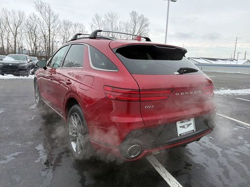 Used 2025 Genesis GV70 3.5T Sport image 3