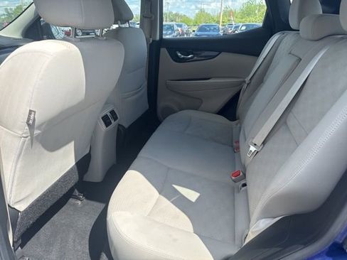 Used 2018 Nissan Rogue Sport SV AWD/4WD image 9