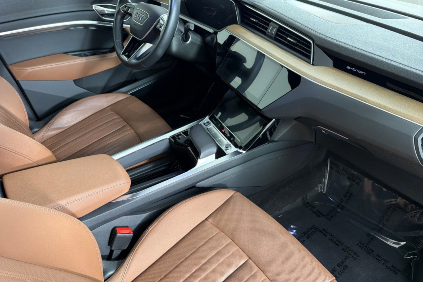Used 2024 Audi Q8 e-tron Premium Plus AWD/4WD image 14